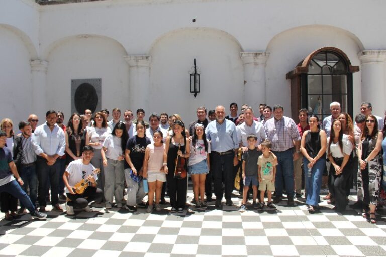 3c44406726604edaa66cec441e095238